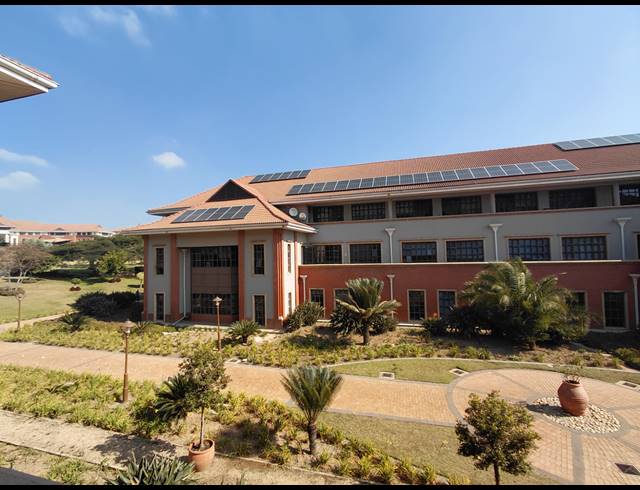 112M² OFFICE TO LET IN BRYANSTON